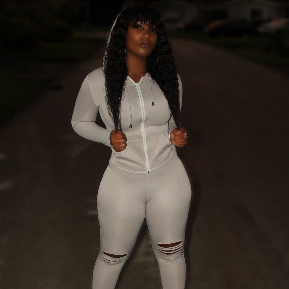 Icey Grey- Women’s Fashion Tracksuit Set